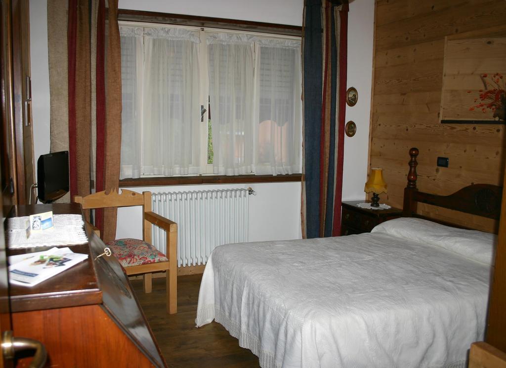 Albergo Martinet Vernante Quarto foto